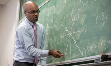 Professor Ron Buckmire in the classroom in 2015.