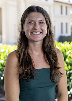 Occidental College student Clara Neville headshot