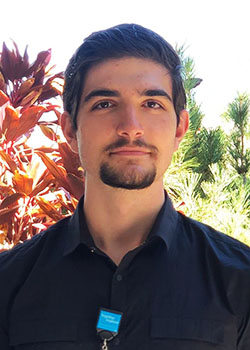 Occidental College student Dylan Abramyan headshot