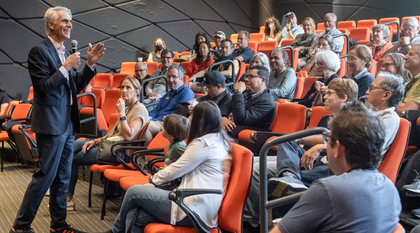 President Stritikus addresses alumni and parents during Homecoming & Family Weekend on October 19.