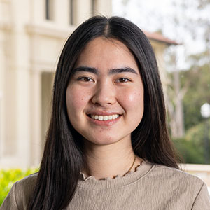 Occidental College student and Obama Scholar Thina Ly headshot