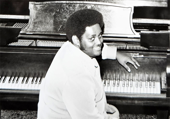 Shedrick G. Wise Jr. '75, director of the Occidental Gospel Choir.